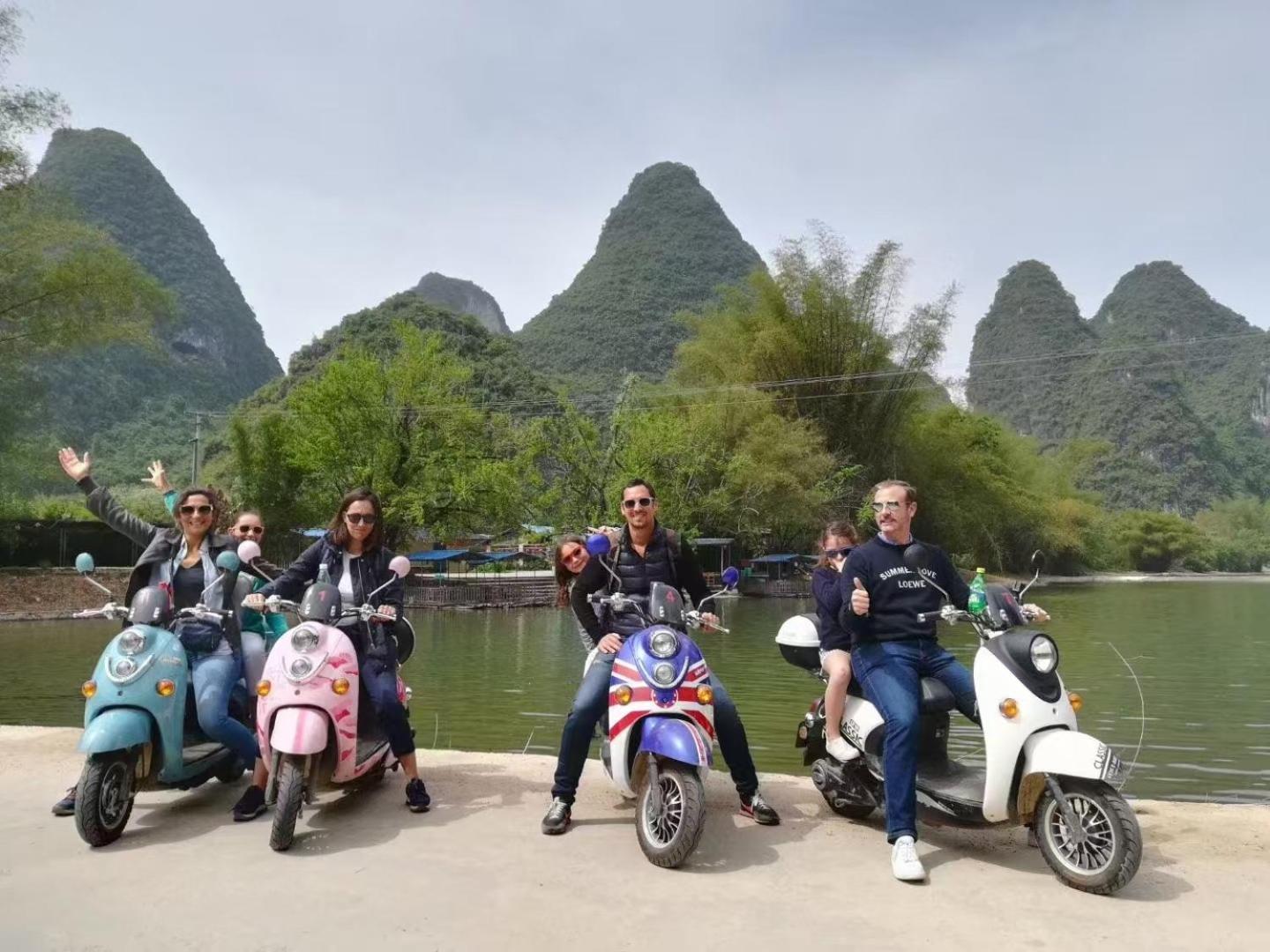 Yangshuo Fortune Lake Inn- One Way Free Pick Up From Airport Or Ts Over 3 Nights Eksteriør bilde