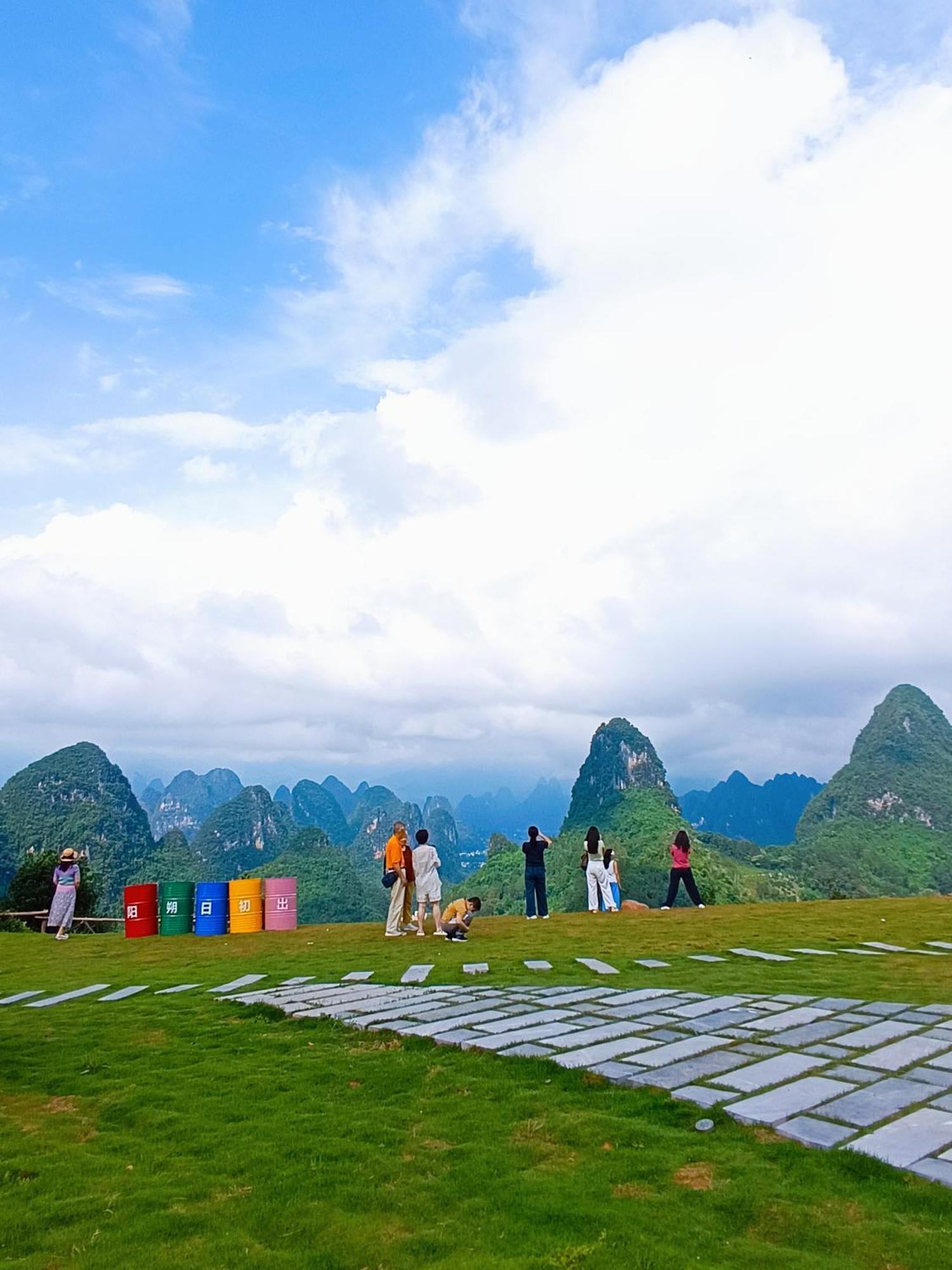 Yangshuo Fortune Lake Inn- One Way Free Pick Up From Airport Or Ts Over 3 Nights Eksteriør bilde